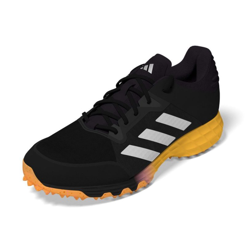 ID6128 11 FOOTWEAR 3D Rendering SideLateralLeftView white